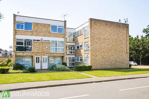2 bedroom apartment for sale, Barclay Court, Hoddesdon|942 Year Lease|Chain Free