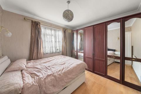 3 bedroom semi-detached house for sale, Kingshill Avenue, Northolt