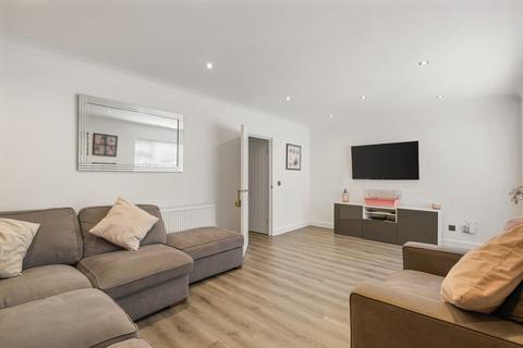 4 bedroom detached house for sale, Kennedy Close, Rayleigh, SS6