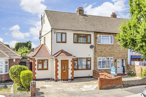 Fairview Avenue, Rainham RM13