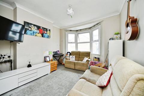1 bedroom flat for sale, South Road, Newhaven