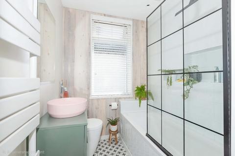 1 bedroom flat for sale, Brighton Road, Lancing, BN15