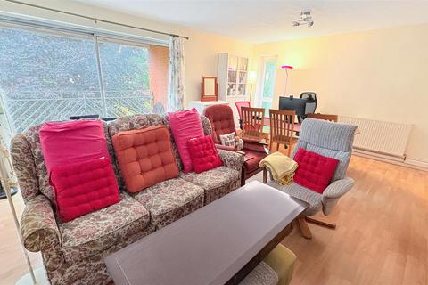 3 bedroom apartment for sale, Edward Court, Birmingham B16
