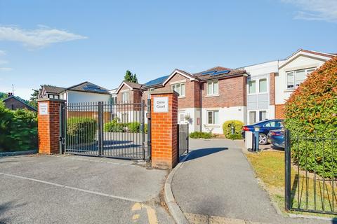 2 bedroom flat for sale, Stafford Road, Caterham, Surrey, CR3
