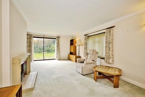 3 bedroom bungalow for sale, St. Michaels Gardens, South Petherton, Somerset, TA13