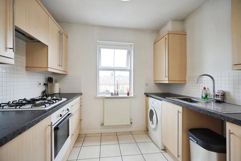 2 bedroom flat for sale, Oak Crescent, Ashby-de-la-Zouch, Leicestershire, LE65