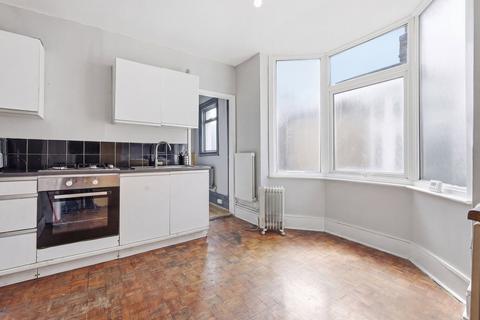 1 bedroom flat for sale, Gillett Road, Thornton Heath, CR7 8RL