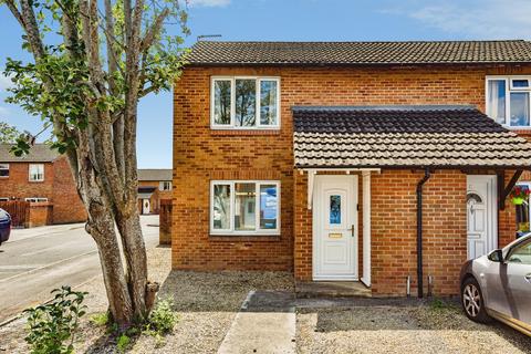 2 bedroom end of terrace house for sale, Ludlow Close, Westbury