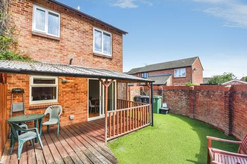 2 bedroom end of terrace house for sale, Ludlow Close, Westbury