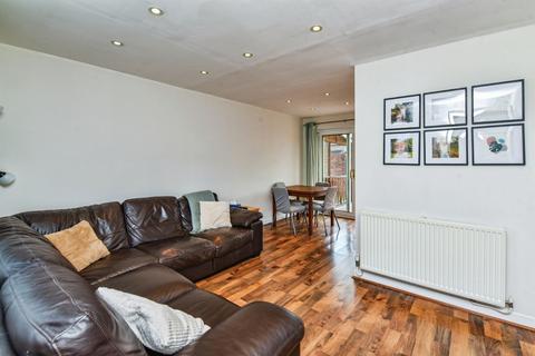 2 bedroom end of terrace house for sale, Ludlow Close, Westbury