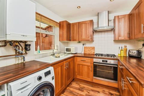 2 bedroom end of terrace house for sale, Ludlow Close, Westbury