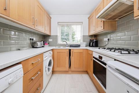 2 bedroom detached house for sale, Lullingstone Drive, Bancroft Park, Milton Keynes, Buckinghamshire, MK13