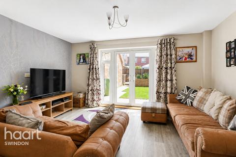 3 bedroom semi-detached house for sale, Dearle Road, Swindon