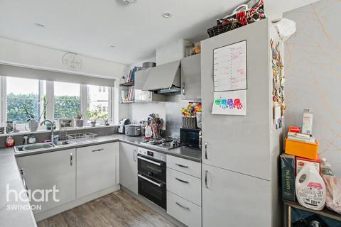 3 bedroom semi-detached house for sale, Dearle Road, Swindon