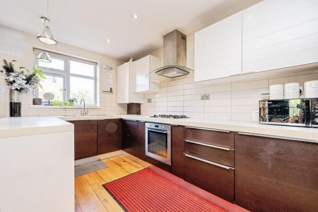 Apartment in London - View 2