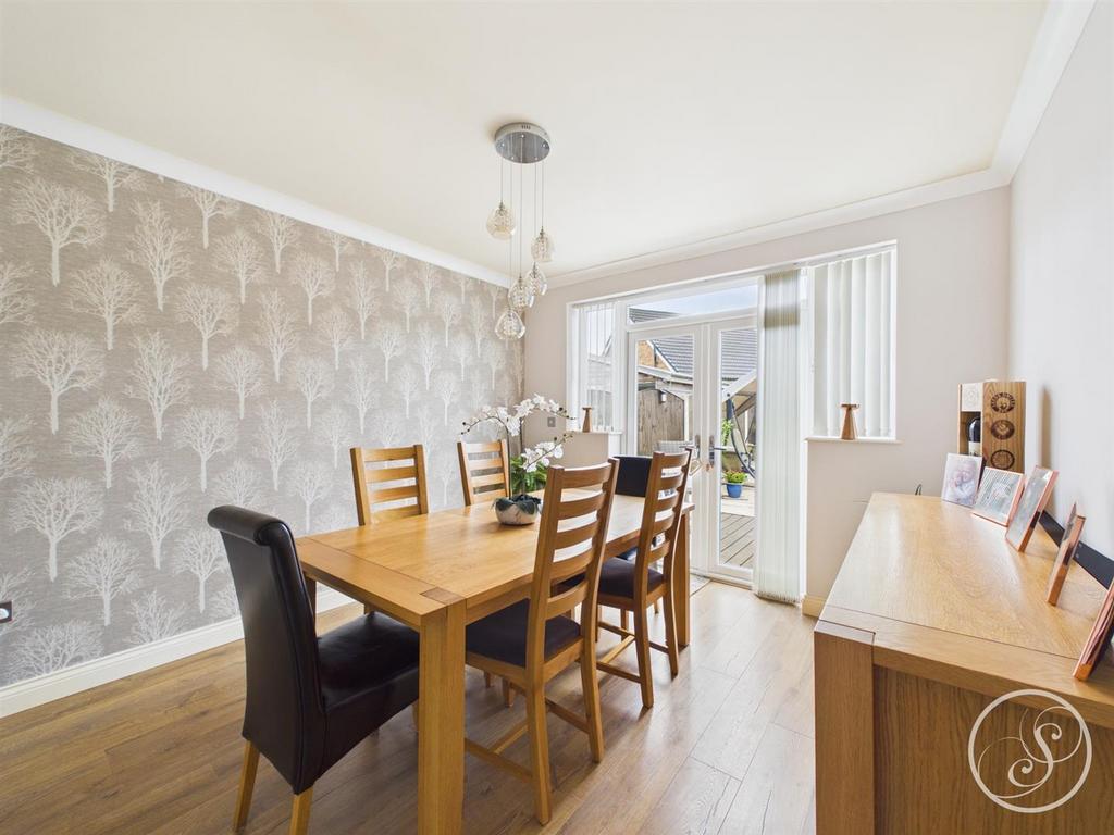 House in Leeds, West Yorkshire - View 3