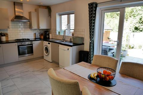 3 bedroom semi-detached house for sale, Anson Avenue, Calne