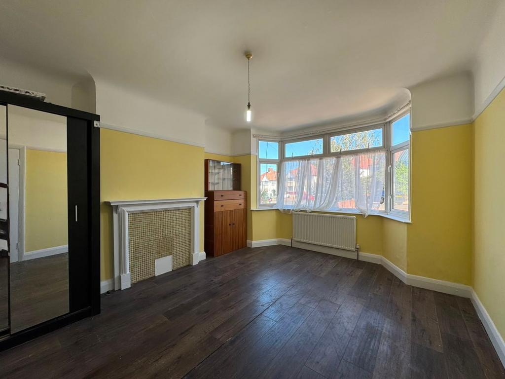 House in London - View 2