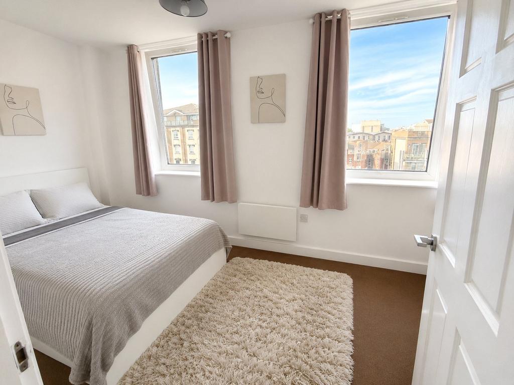 Apartment in Southampton - View 2