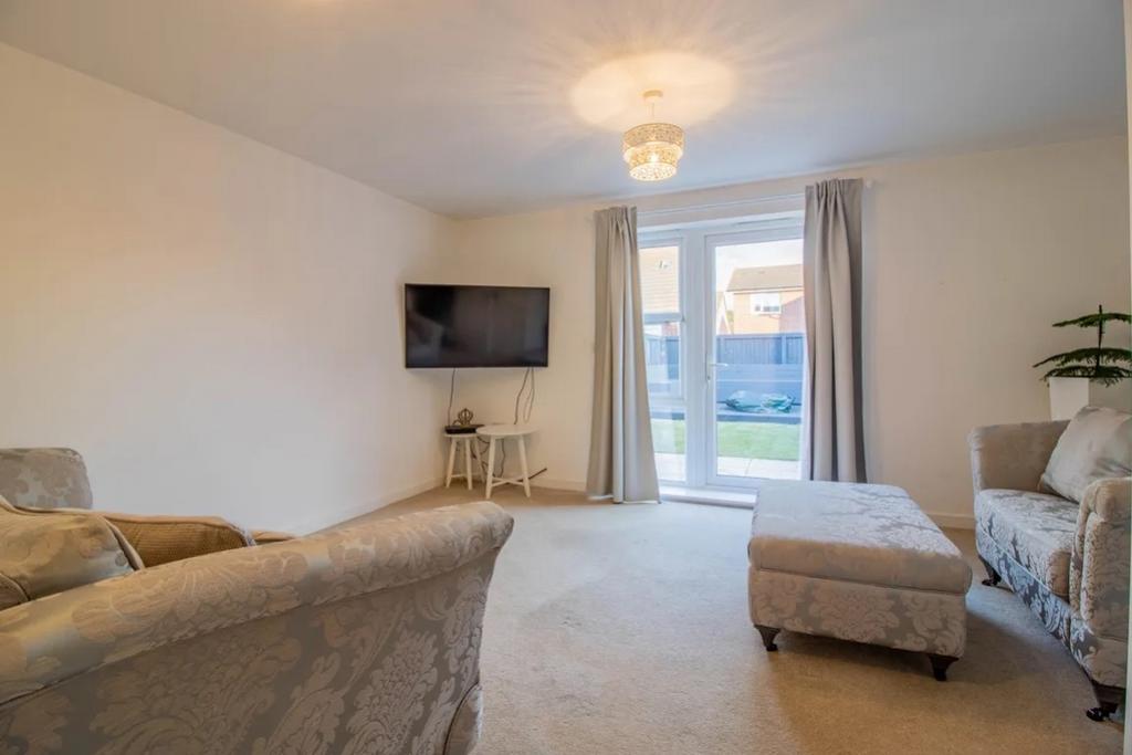 Harvest Close, Beeston, Nottingham, Nottinghamshire, NG9 - View 2