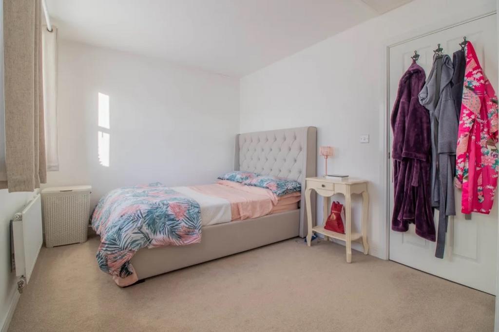 Harvest Close, Beeston, Nottingham, Nottinghamshire, NG9 - View 6