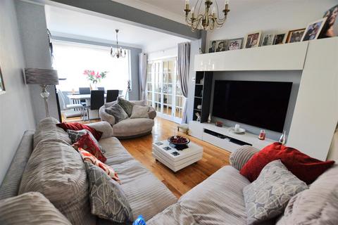 4 bedroom terraced house for sale, Carisbrook Close, Willow Estate, Enfield