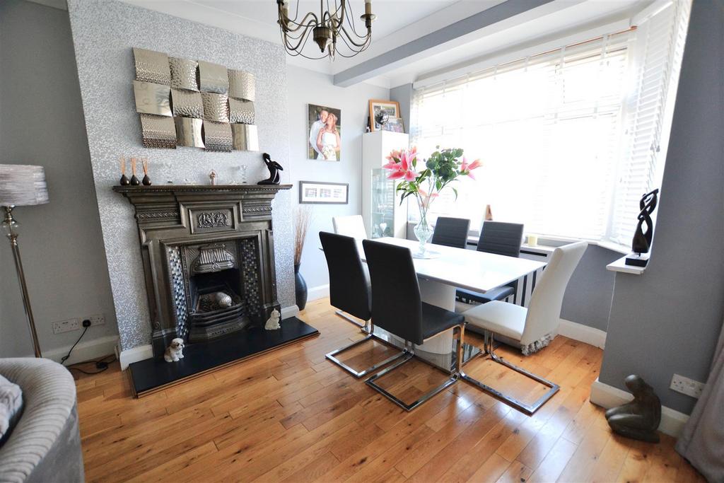 Dining room, fireplace