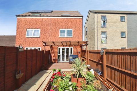 4 bedroom semi-detached house for sale, Warner Lane, Yate, Bristol