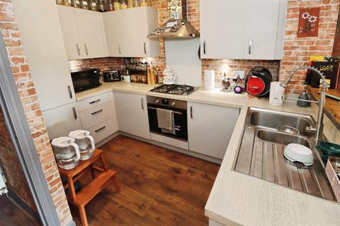 4 bedroom semi-detached house for sale, Warner Lane, Yate, Bristol