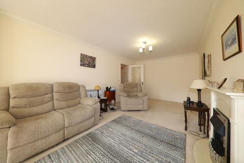 2 bedroom flat for sale, High Street, Rickmansworth WD3