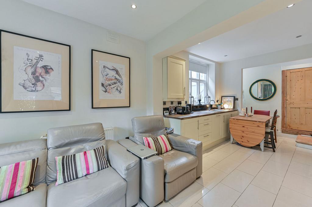 Apartment in London - View 3