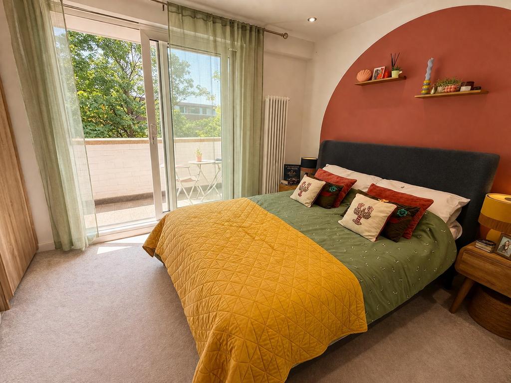 Master bedroom, balcony