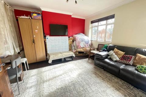 2 bedroom maisonette to rent, Beechwood Avenue, Uxbridge