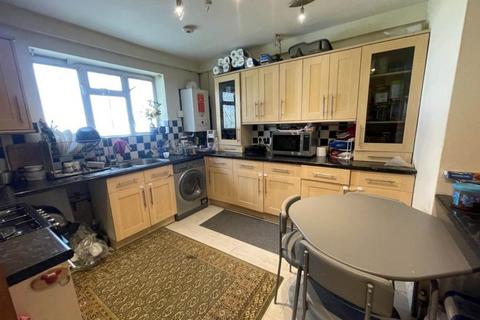 2 bedroom maisonette to rent, Beechwood Avenue, Uxbridge