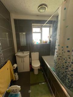 2 bedroom maisonette to rent, Beechwood Avenue, Uxbridge