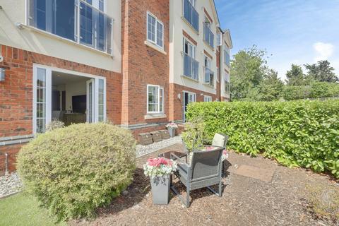 2 bedroom apartment for sale, High Road, Benfleet SS7