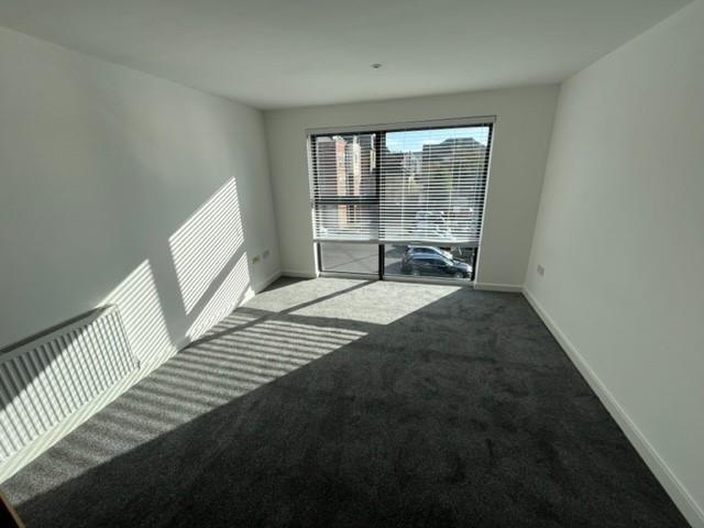 Apartment in Bournemouth, Boscombe - View 3