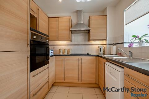 1 bedroom flat for sale, Clarence Court, Clarence Road, Horsham, West Sussex, RH13 5TS