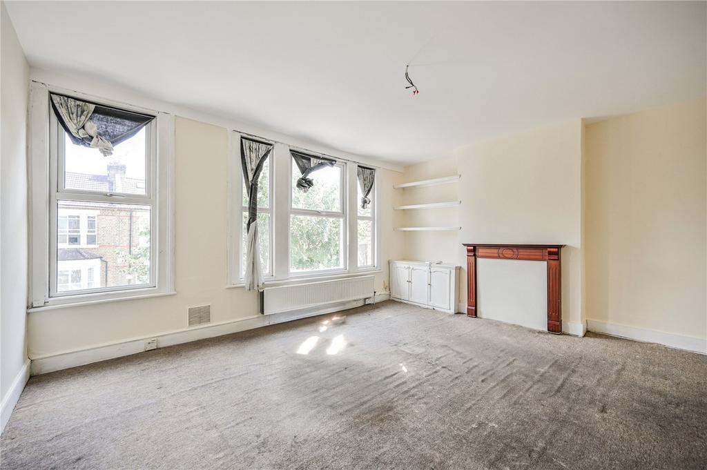 Apartment in London, Bowes Park, Palmers Green - View 2