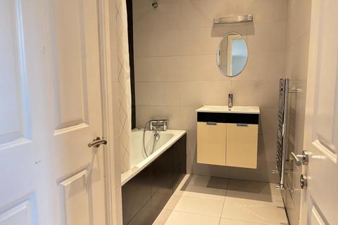 Studio for sale, Bond Street, Ealing
