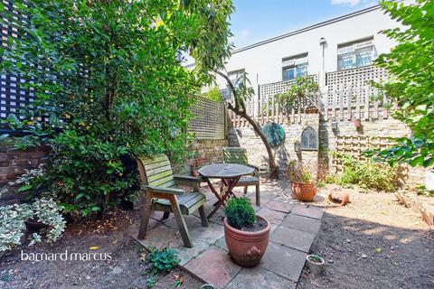 2 bedroom maisonette for sale, Offley Road, London