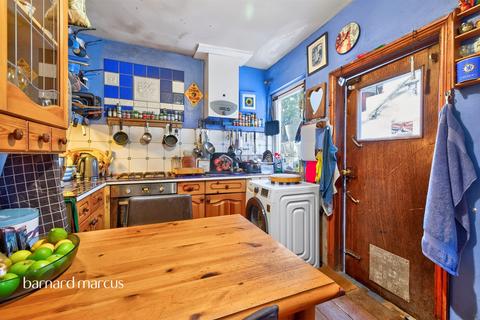 2 bedroom maisonette for sale, Offley Road, London