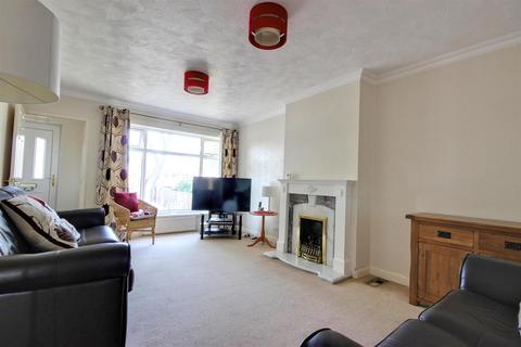2 bedroom semi-detached bungalow for sale, Compass Road, Hull