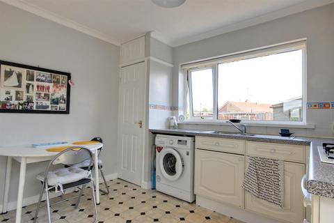 2 bedroom semi-detached bungalow for sale, Compass Road, Hull