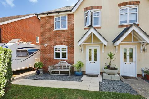 3 bedroom semi-detached house for sale, Goldfinch Lane, Hellingly, Hailsham