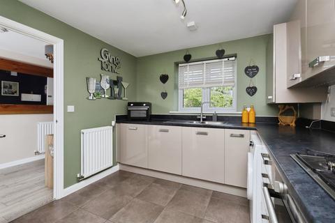 3 bedroom semi-detached house for sale, Goldfinch Lane, Hellingly, Hailsham