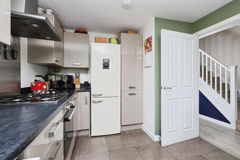 3 bedroom semi-detached house for sale, Goldfinch Lane, Hellingly, Hailsham