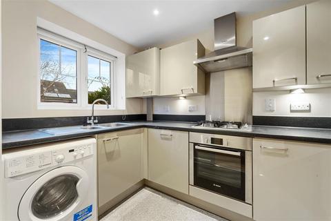 2 bedroom house to rent, Clayhanger, Guildford
