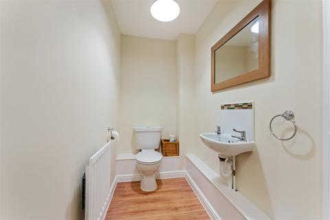 2 bedroom house to rent, Clayhanger, Guildford