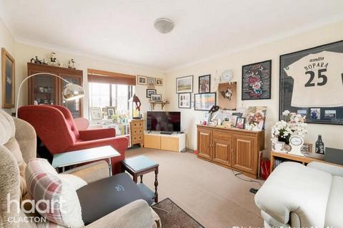 2 bedroom flat for sale, Warwick Road, Clacton-On-Sea